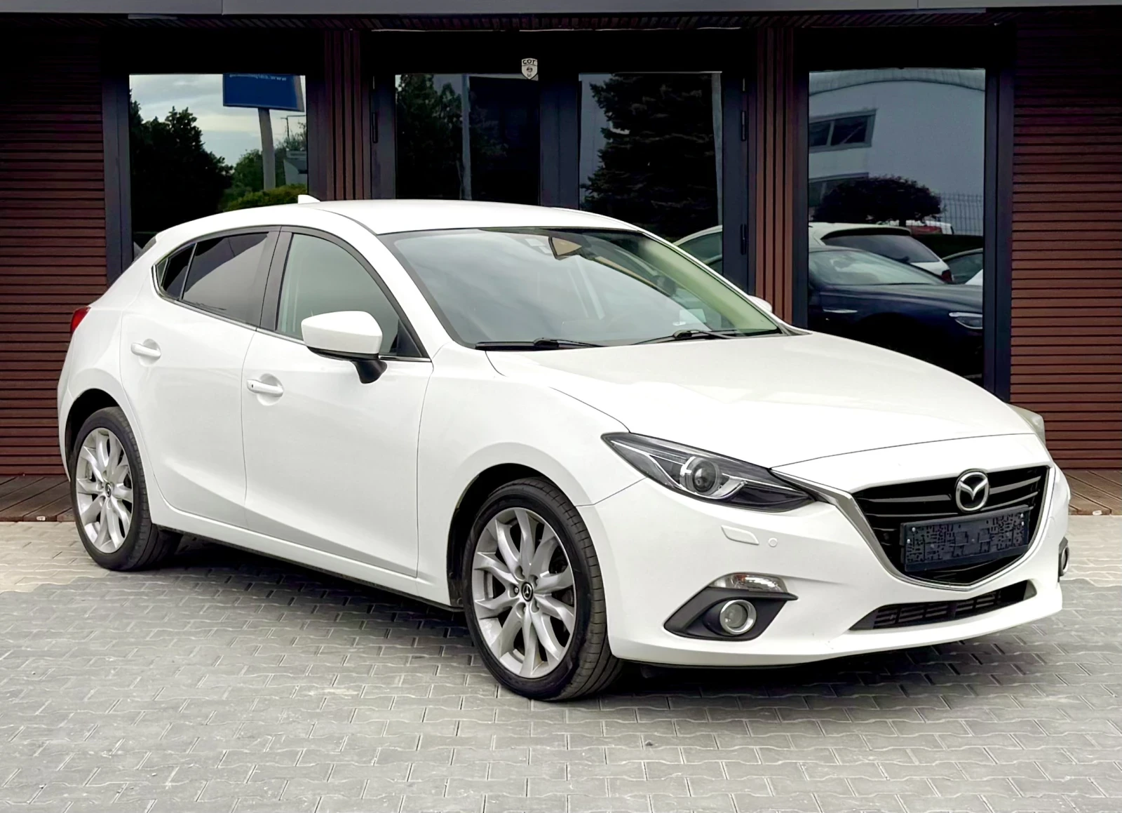 Mazda 3 2.2 SKYACTIV-D* Head up* Bose* Keyless
