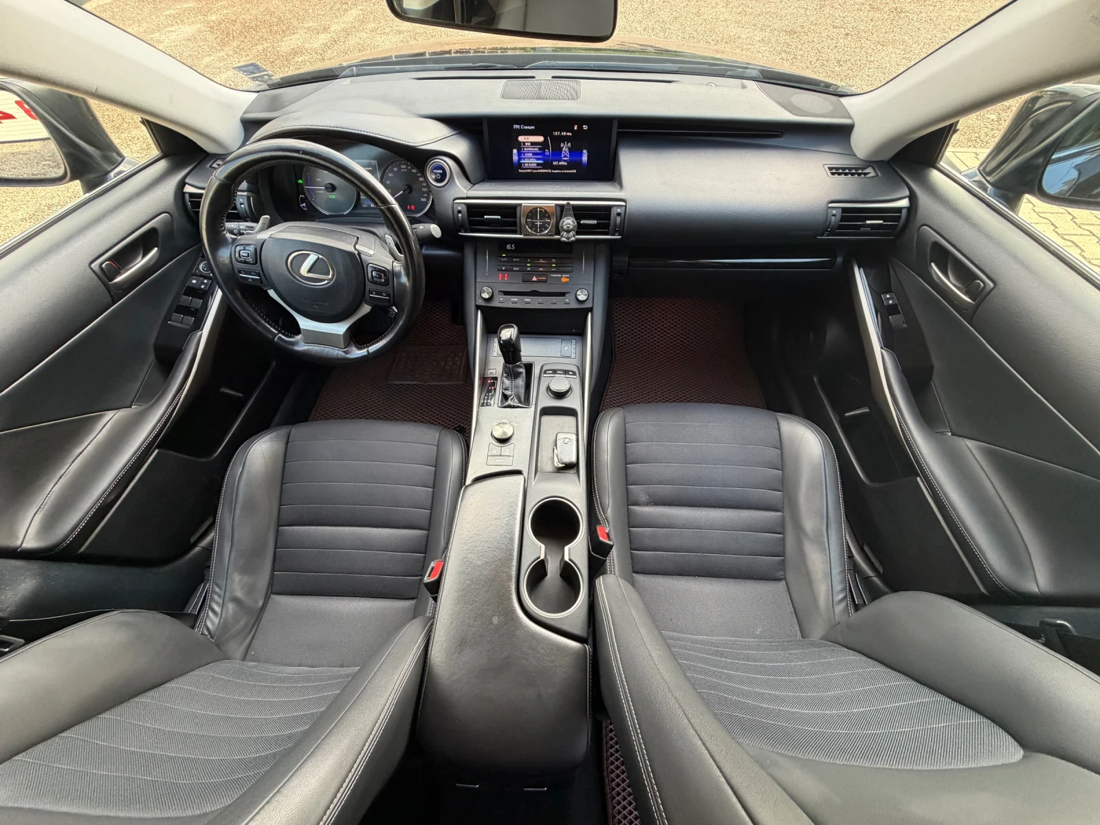 Lexus IS 300H* UNIKAT* REALNI KM* , снимка 10 - Автомобили и джипове - 54716713