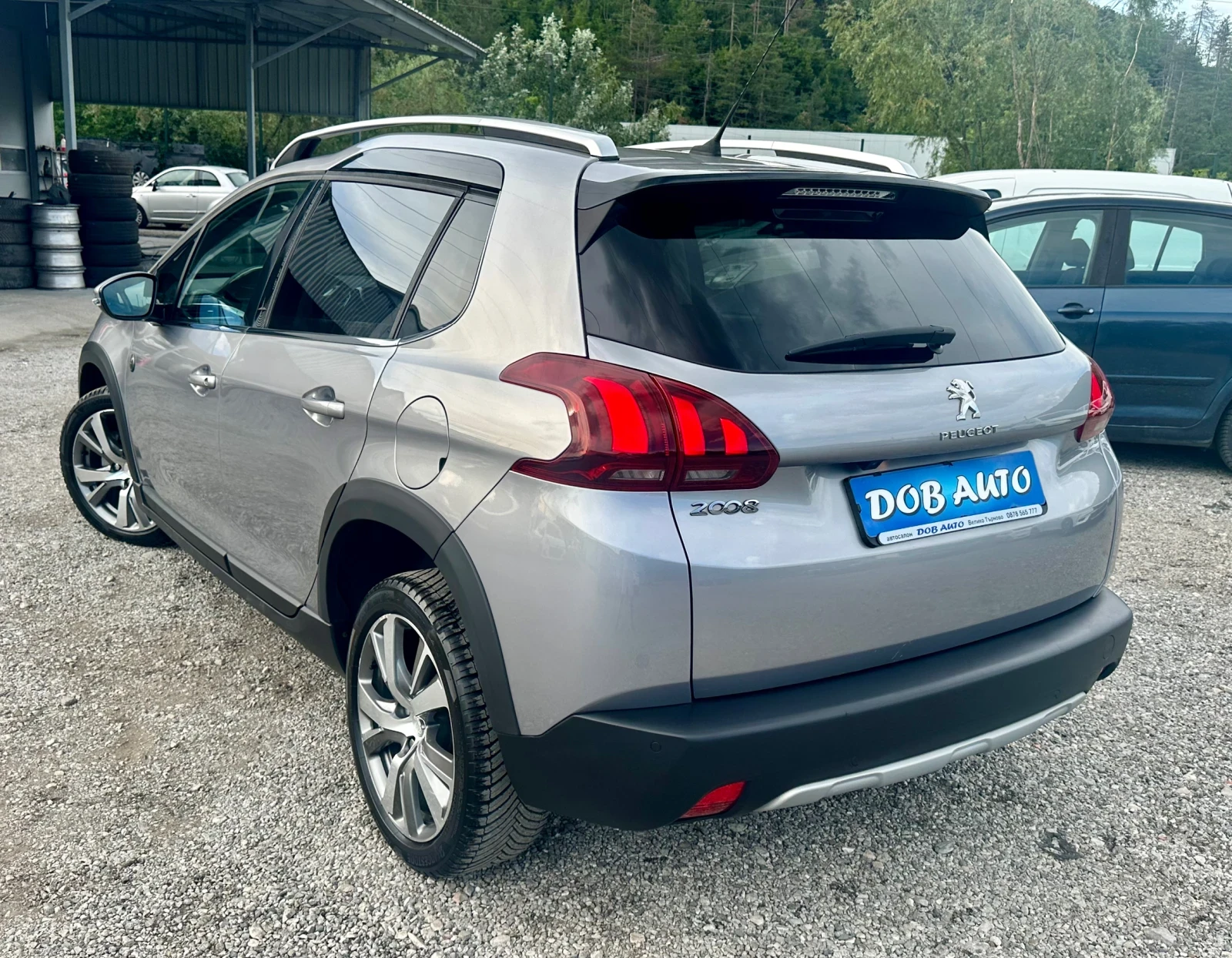 Peugeot 2008 1.6HDI-ALLURE-AVTOMAT-LED-NAVI-PANORAMA, снимка 4 - Автомобили и джипове - 54990105