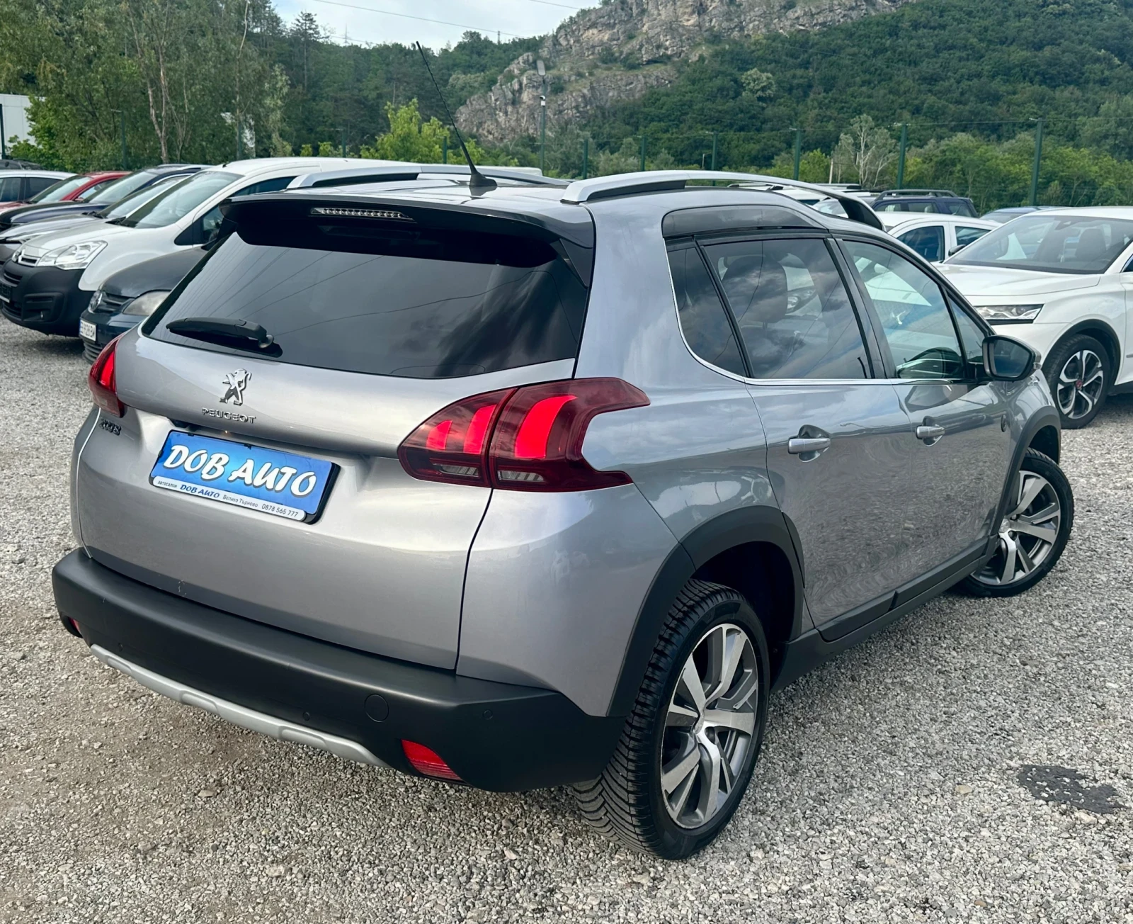 Peugeot 2008 1.6HDI-ALLURE-AVTOMAT-LED-NAVI-PANORAMA, снимка 5 - Автомобили и джипове - 54990105