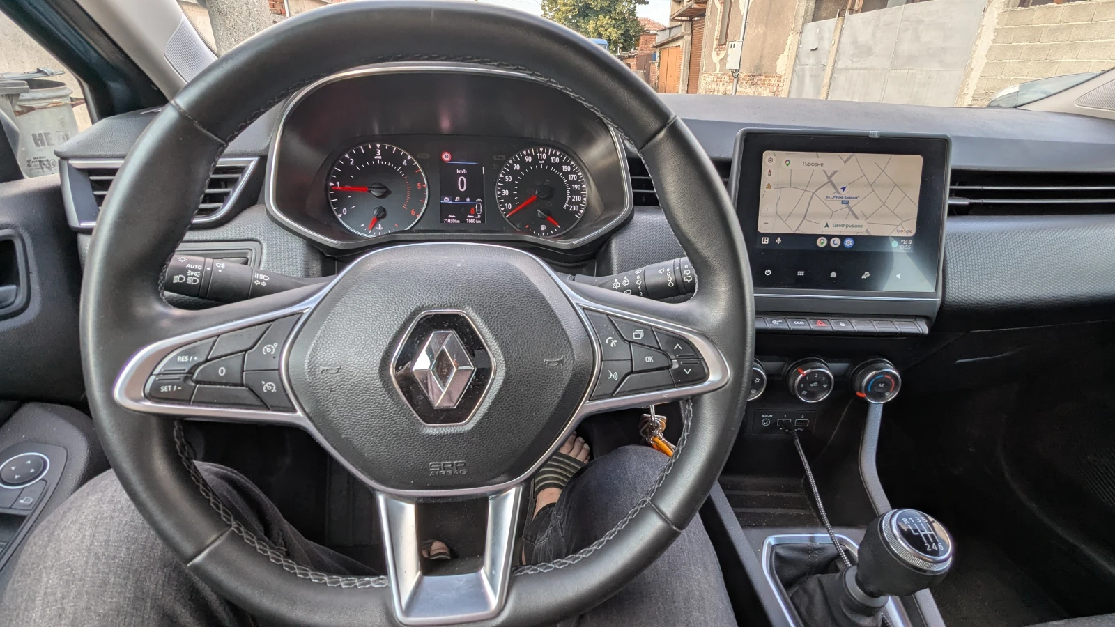 Renault Clio, снимка 7 - Автомобили и джипове - 54998696