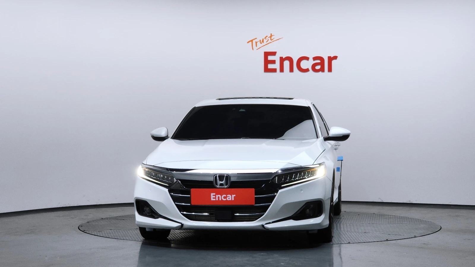 Honda Accord 1.5 Turbo, снимка 3 - Автомобили и джипове - 55130652