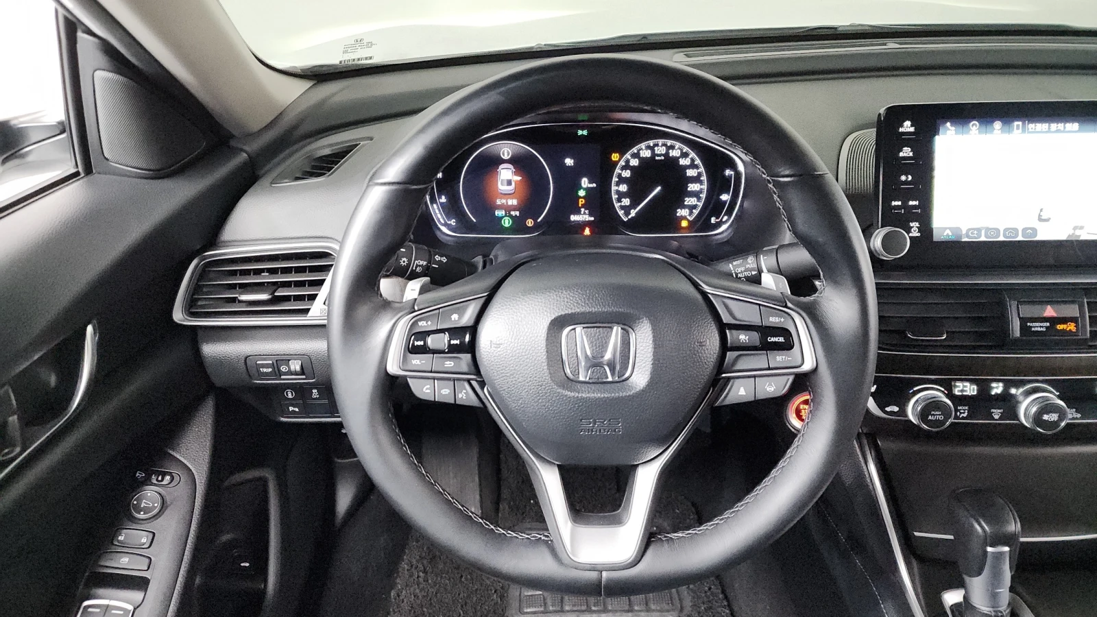 Honda Accord 1.5 Turbo, снимка 12 - Автомобили и джипове - 55130652