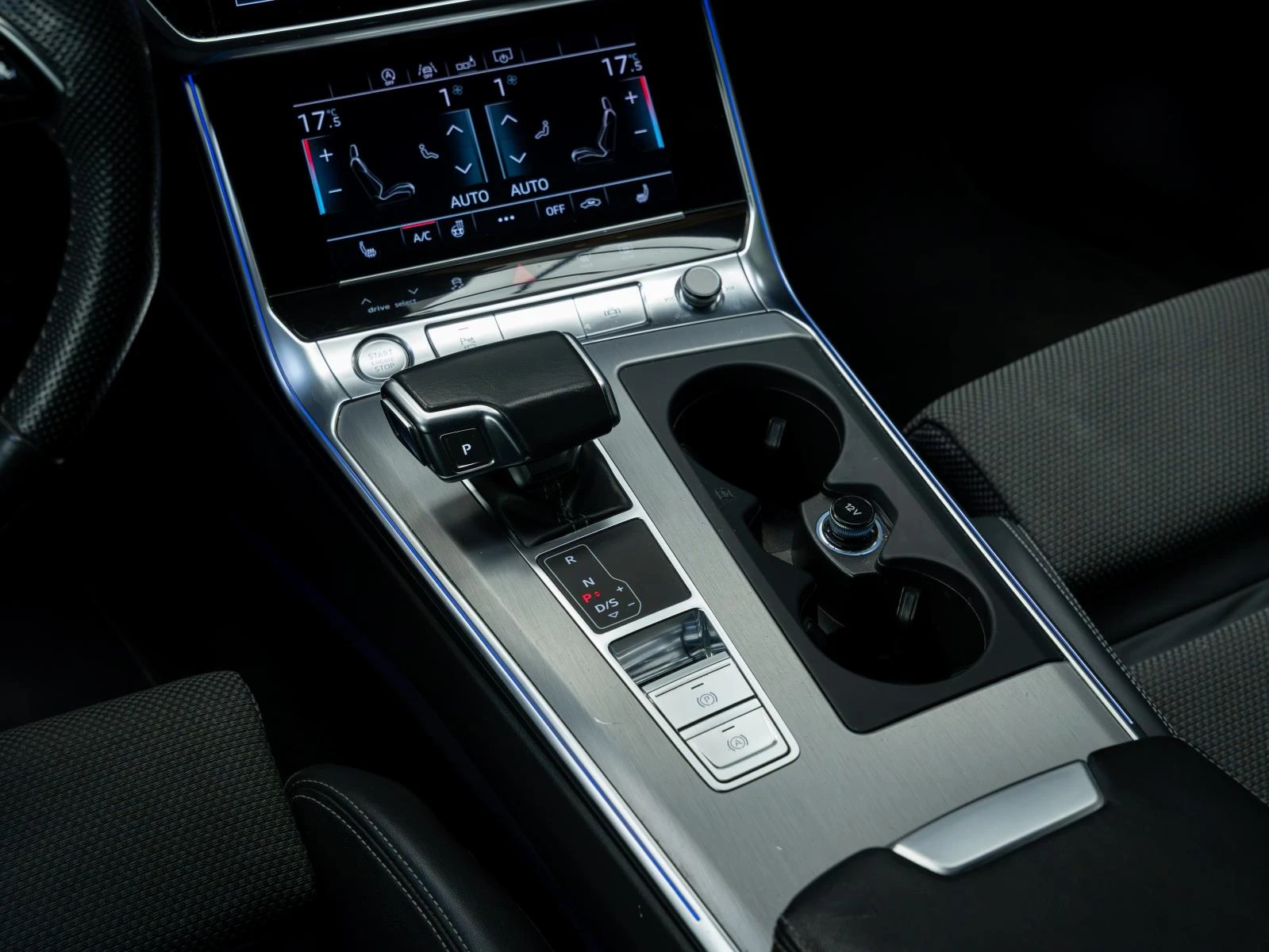 Audi A6 QUATTRO* AVANT* S-LINE* 360CAM* DRIVE SELECT* ПОДГ, снимка 7 - Автомобили и джипове - 55308741