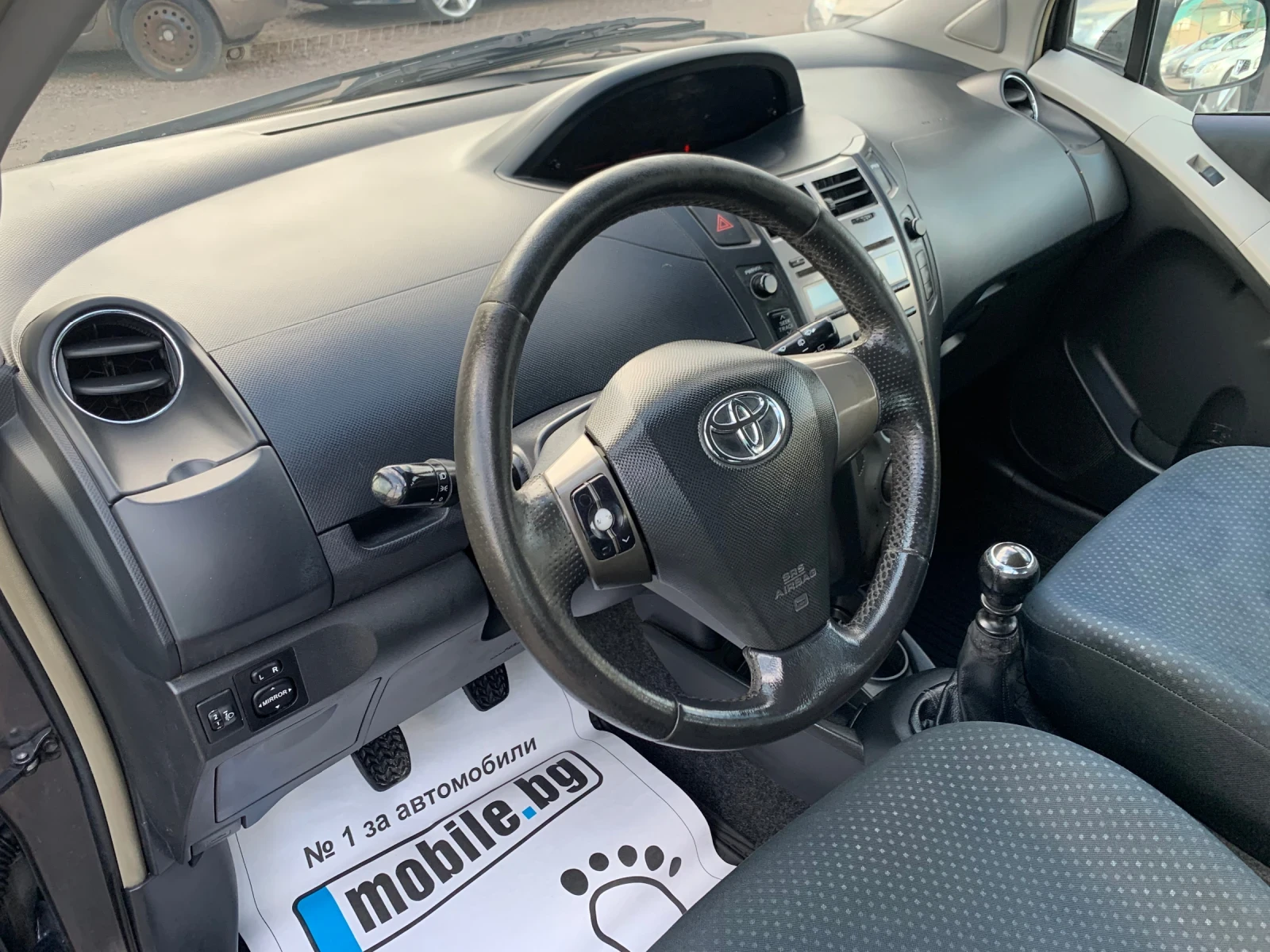 Toyota Yaris 1.4d Face 6 скорости, снимка 10 - Автомобили и джипове - 55418556