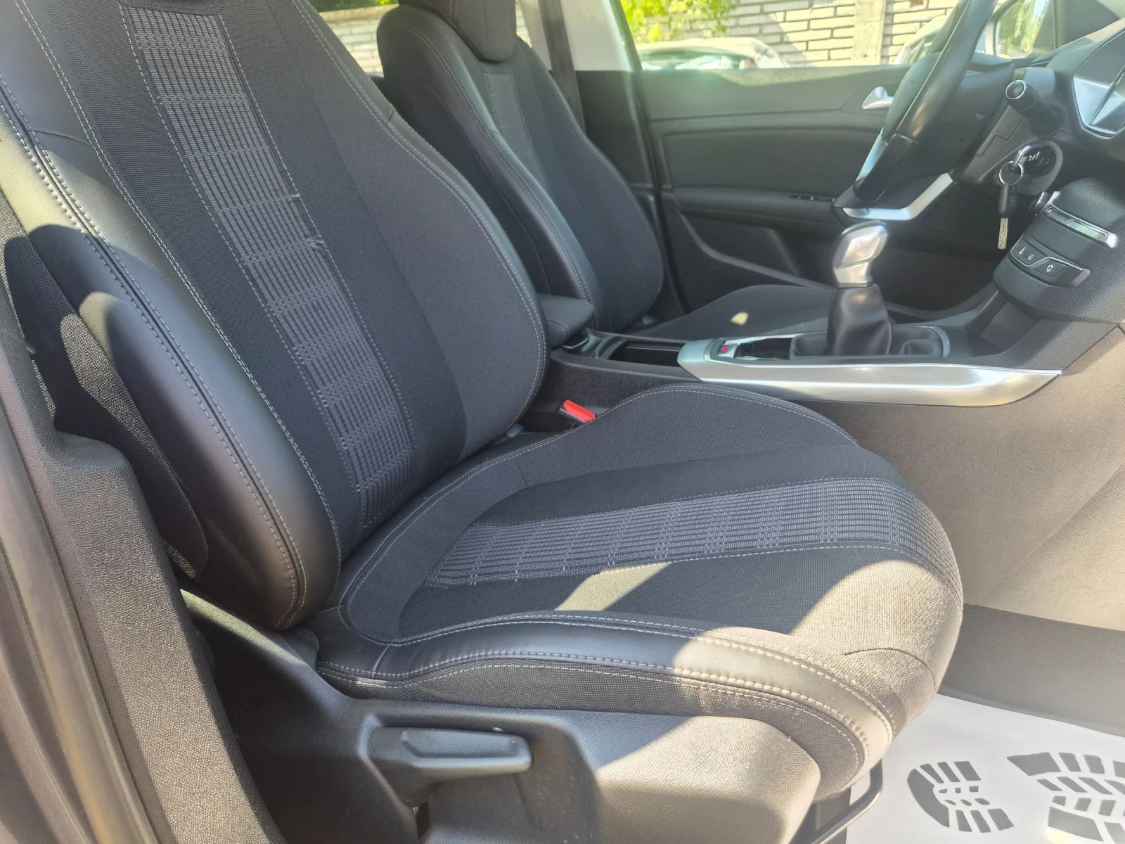 Peugeot 308 1.6 HDI 100k.s .170000km, снимка 13 - Автомобили и джипове - 55522681