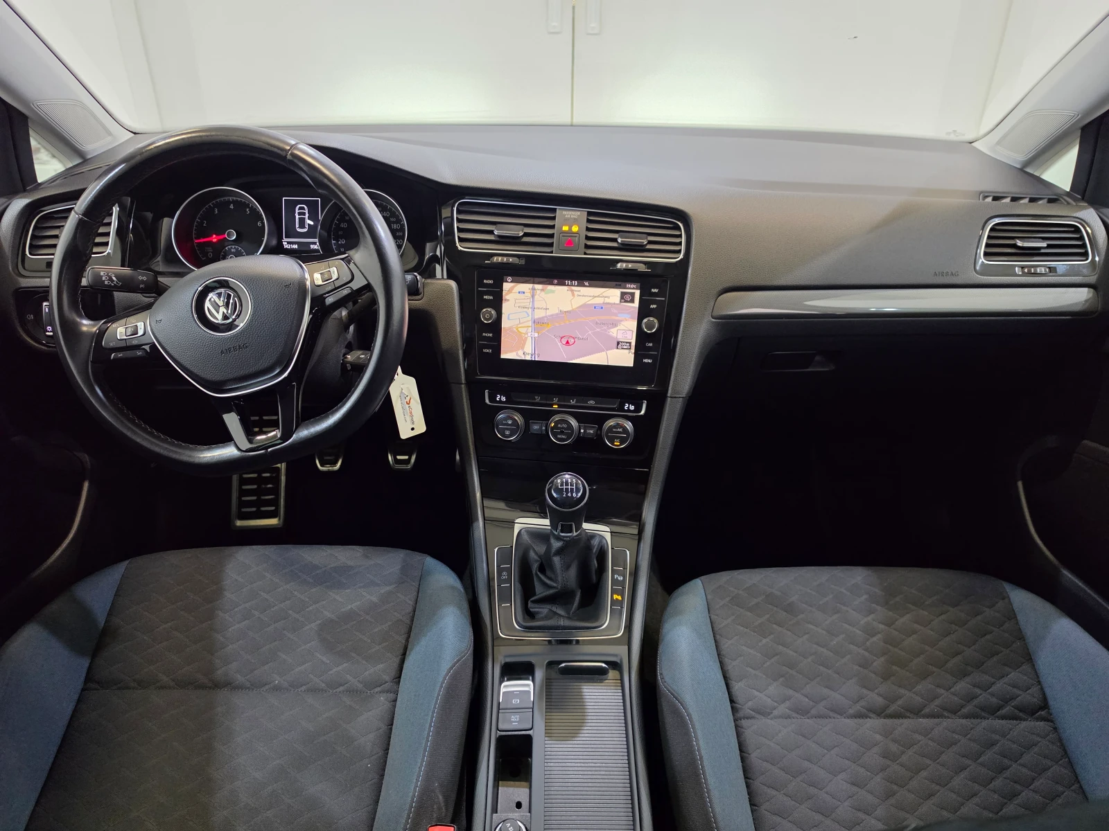 VW Golf 1.5 TSI United 150 к.с  Камера/ Нави, снимка 7 - Автомобили и джипове - 55645545