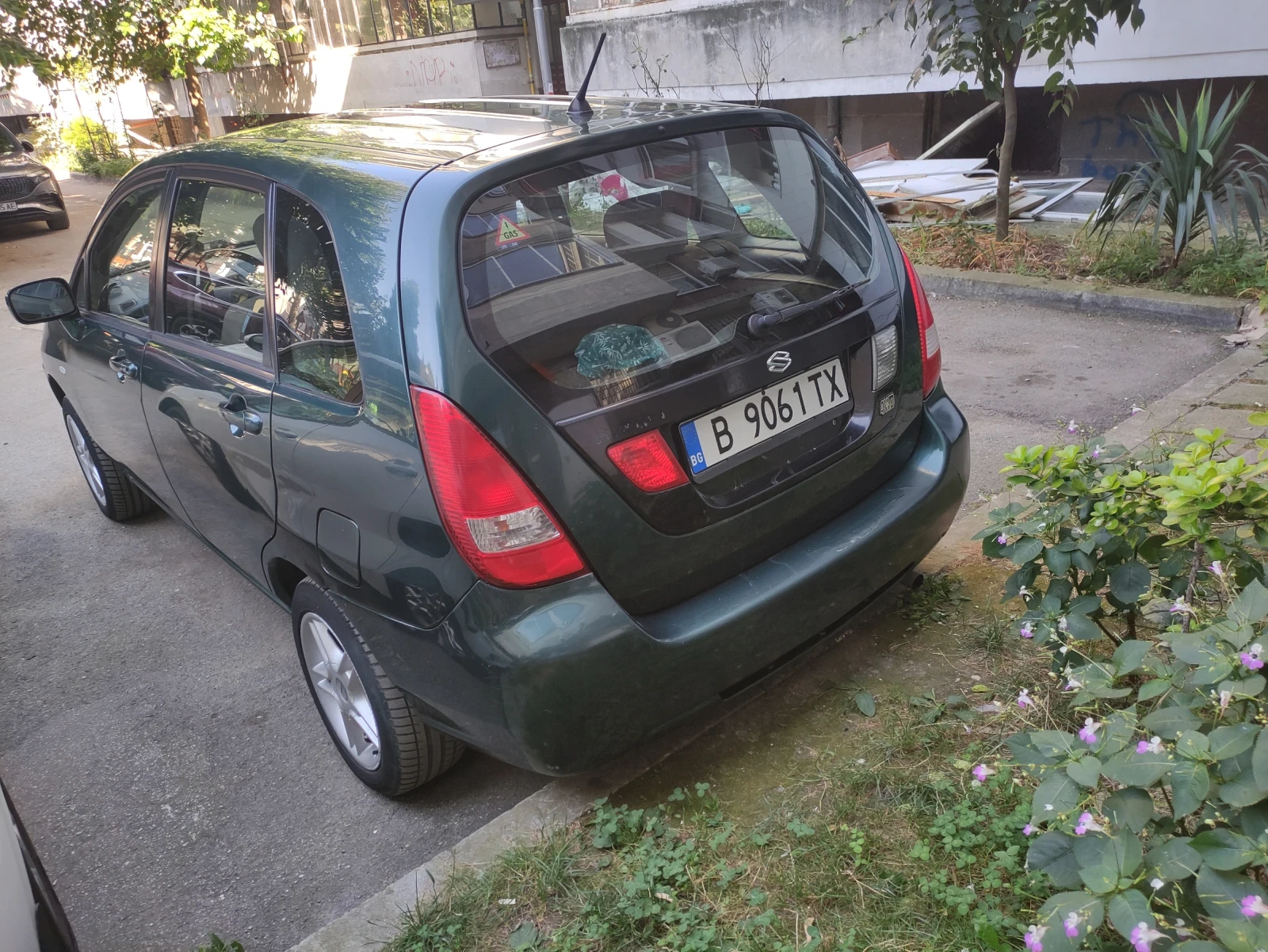 Suzuki Liana, снимка 4 - Автомобили и джипове - 55736205