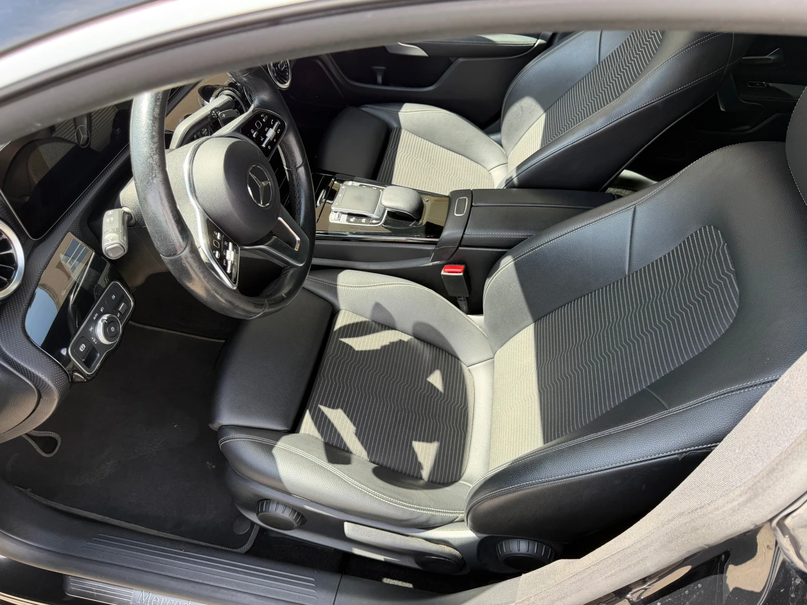 Mercedes-Benz CLA CLA 180 d, снимка 13 - Автомобили и джипове - 55875266