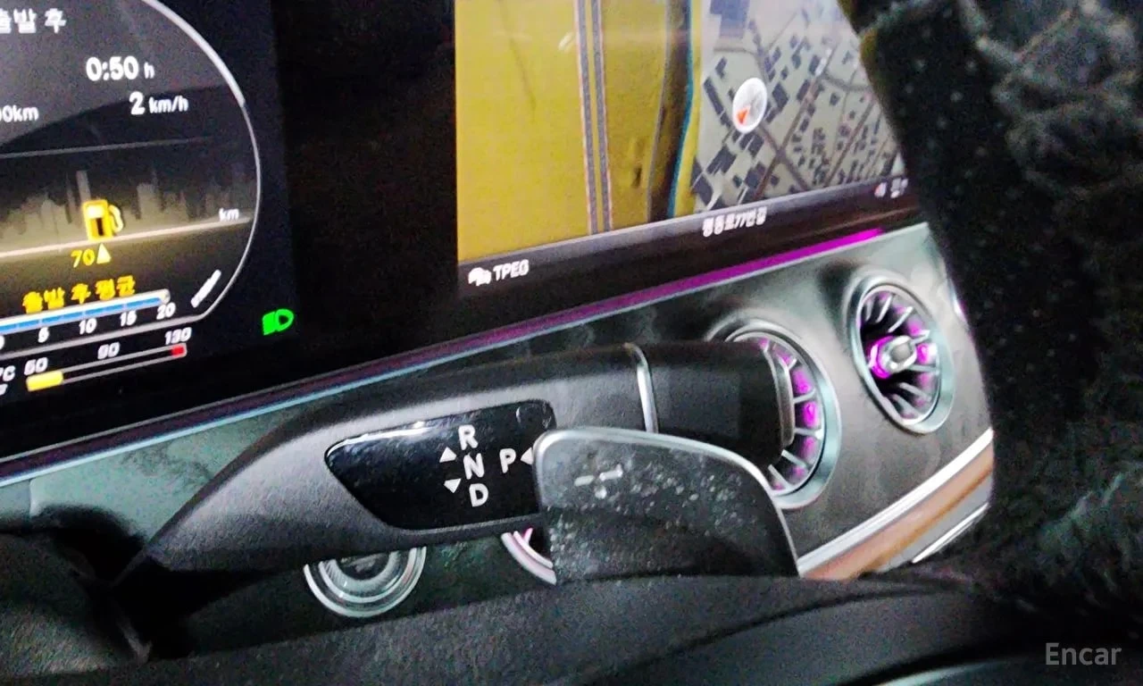 Mercedes-Benz E 220 * E220d Coupe * АВТОКРЕДИТ БЕЗ ПЪРВОНАЧАЛНА ВНОСКА, снимка 9 - Автомобили и джипове - 55990260