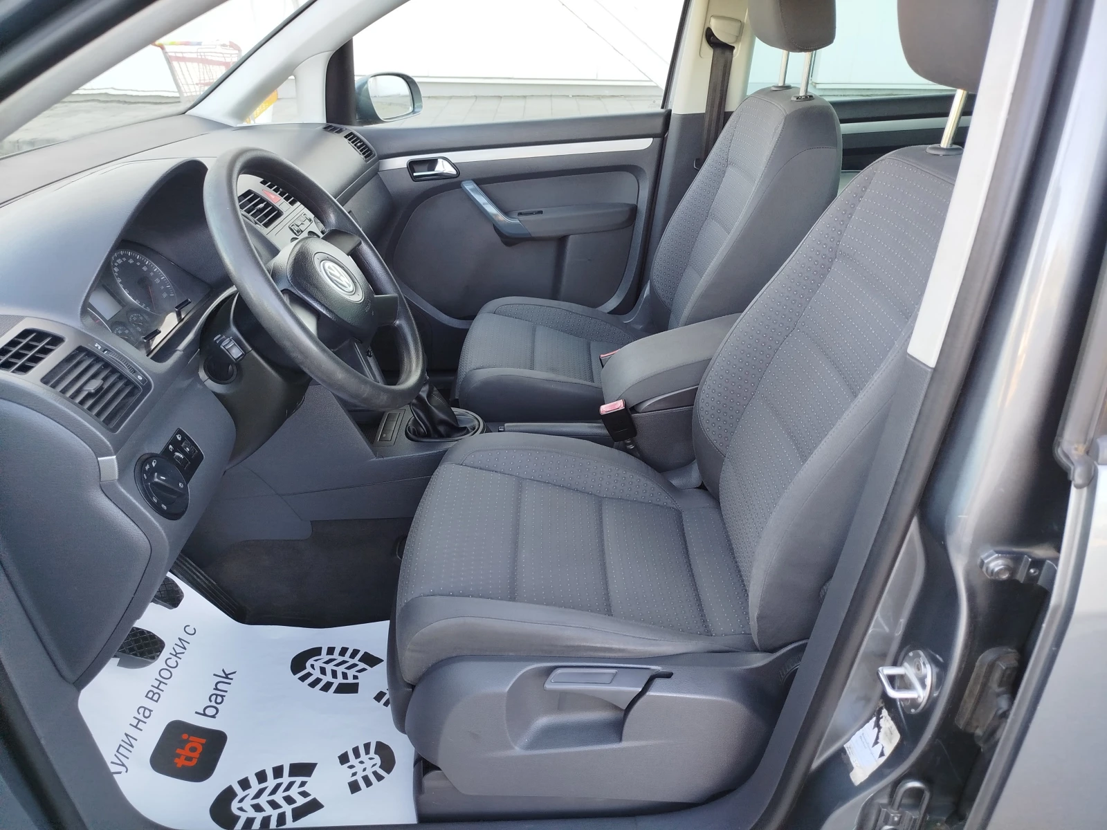 VW Touran 2.0TDI-140кс., снимка 9 - Автомобили и джипове - 56010445
