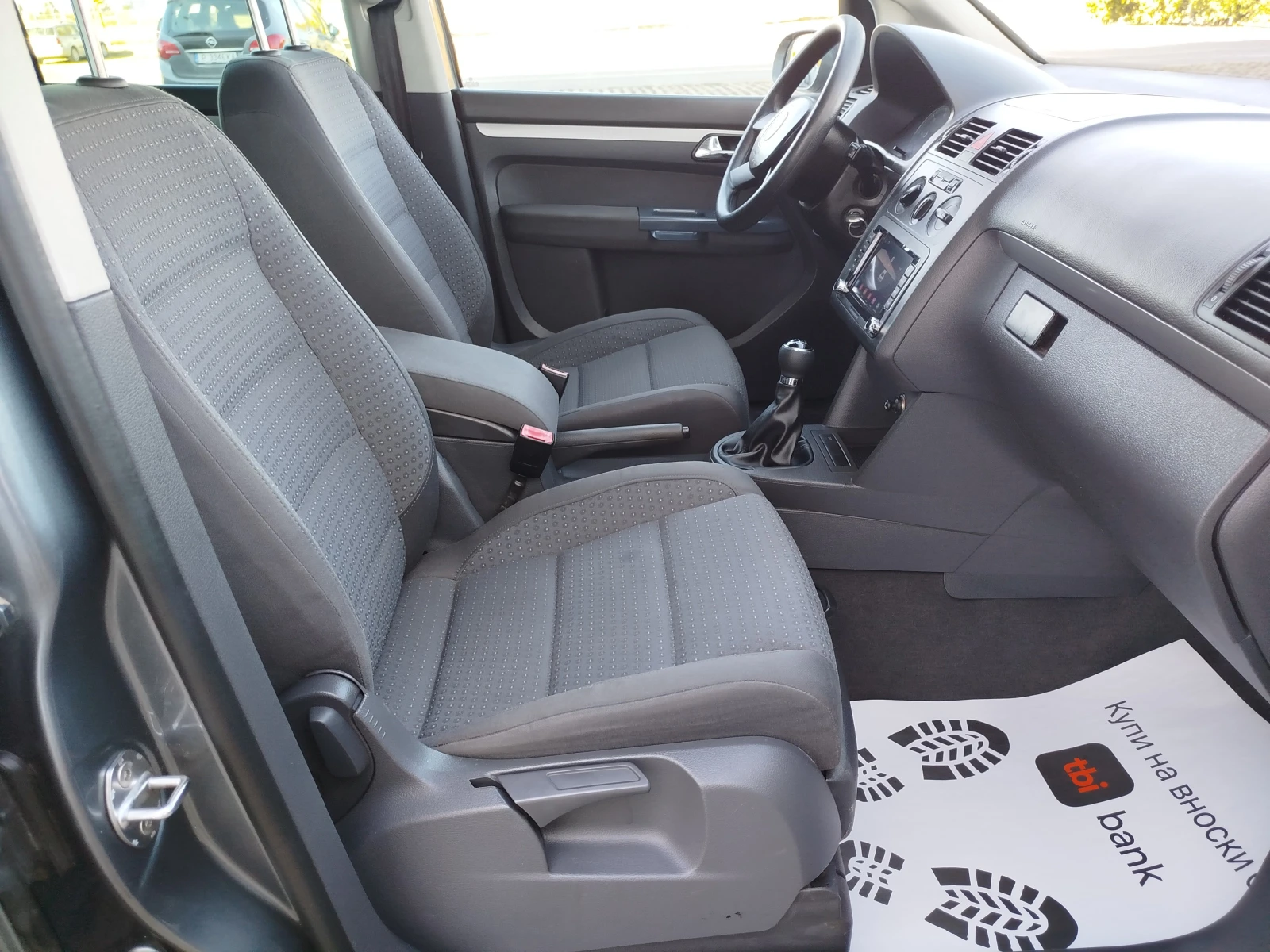 VW Touran 2.0TDI-140кс., снимка 14 - Автомобили и джипове - 56010445