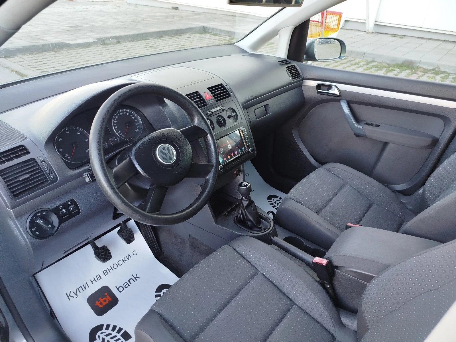 VW Touran 2.0TDI-140кс., снимка 10 - Автомобили и джипове - 56010445