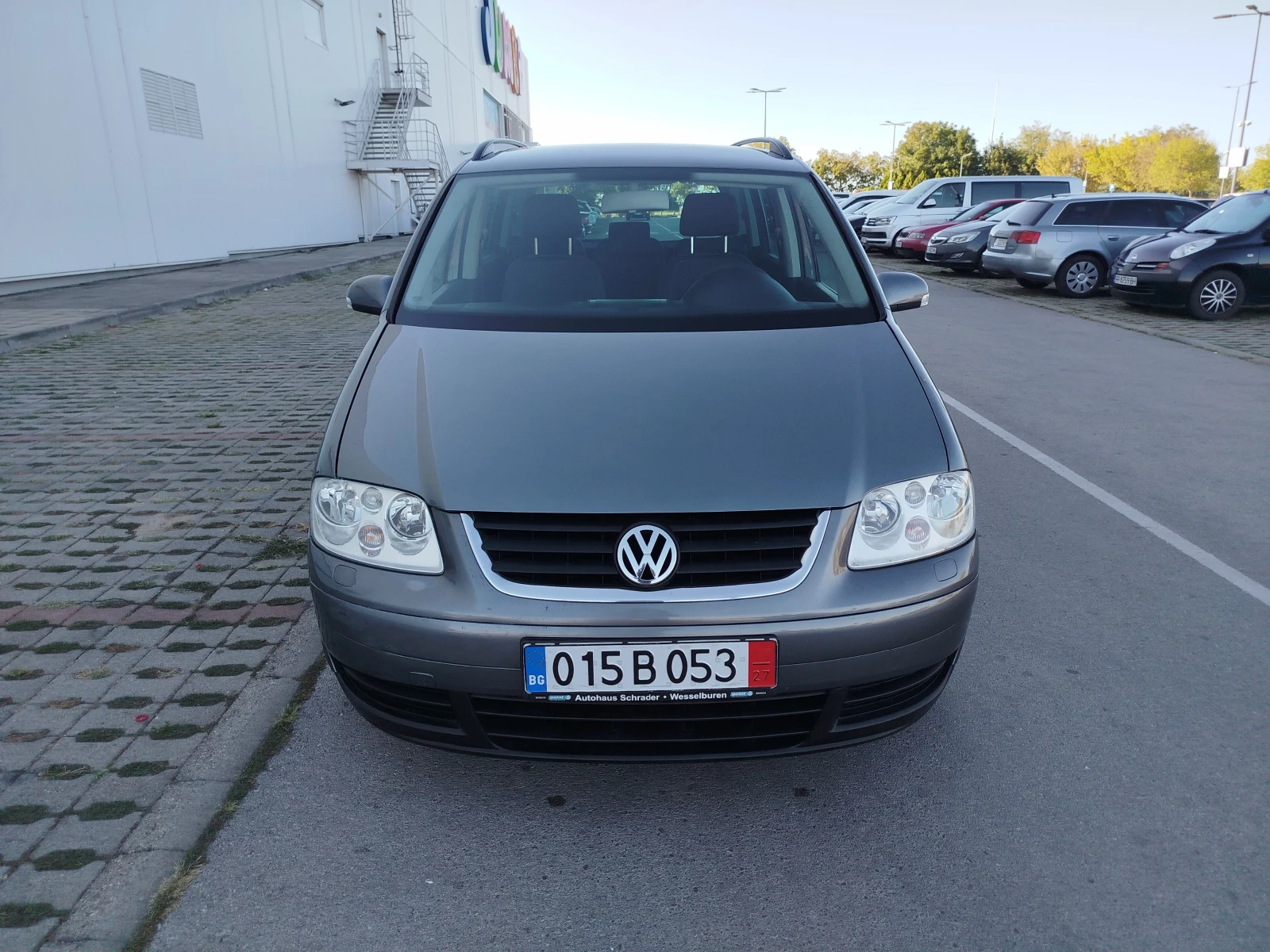 VW Touran 2.0TDI-140кс.
