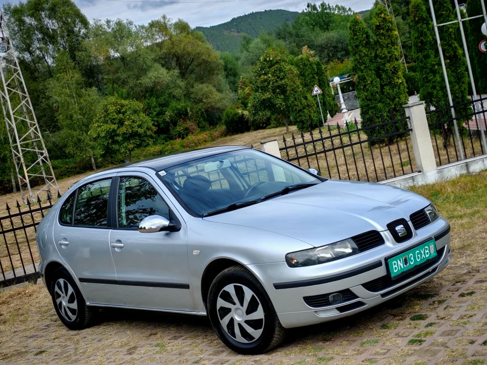 Seat Leon 1.9TDI(110)* FACELIFT* КЛИМАТРОНИК* НОВ ВНОС* , снимка 8 - Автомобили и джипове - 56086600