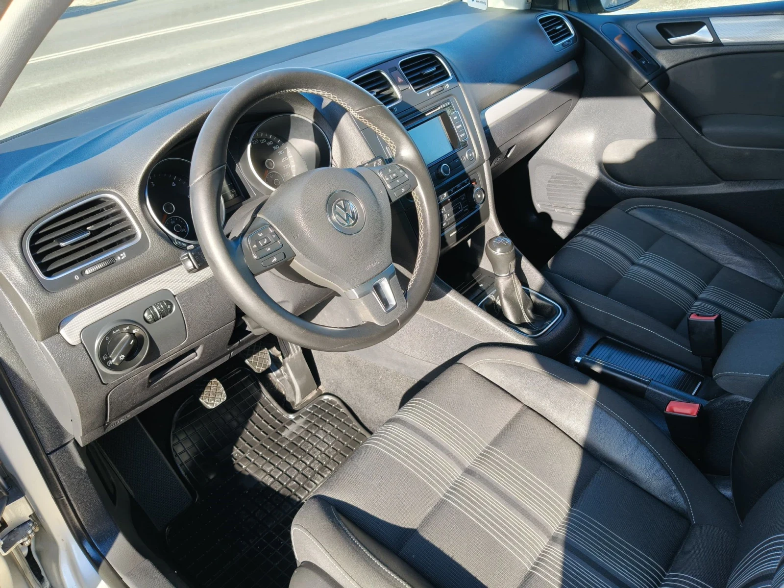 VW Golf 2.0TDI, снимка 8 - Автомобили и джипове - 56629612