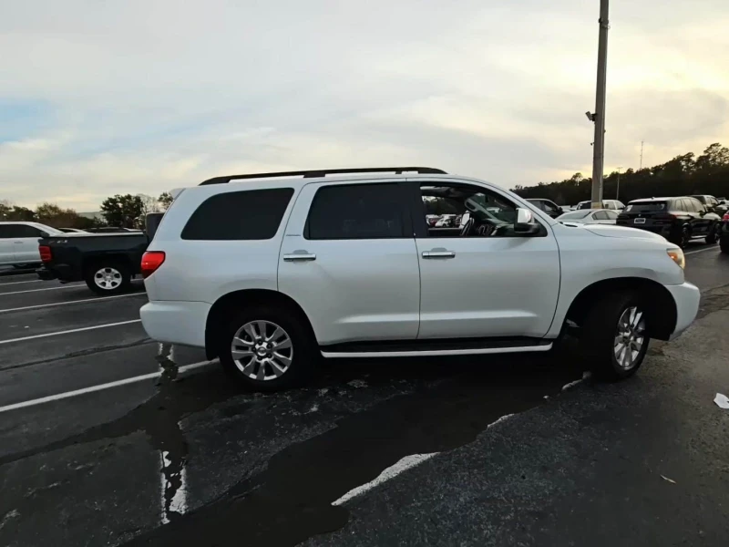 Toyota Sequoia Platinum* 5.7 Hemi* JBL* 7места* от представителст, снимка 4 - Автомобили и джипове - 48887065