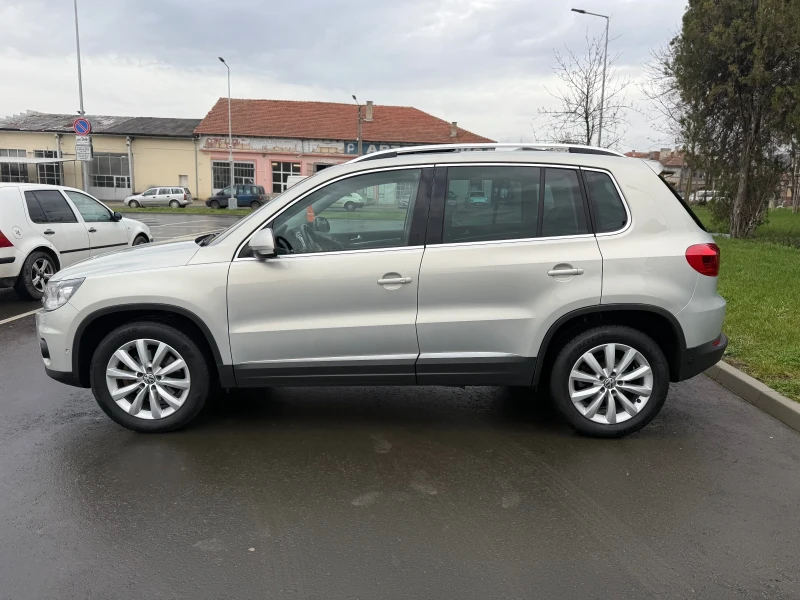 VW Tiguan VW Tiguan 2.0TDI* DSG* 4MOTION* FACE* LED* NAVI* П, снимка 2 - Автомобили и джипове - 52969457