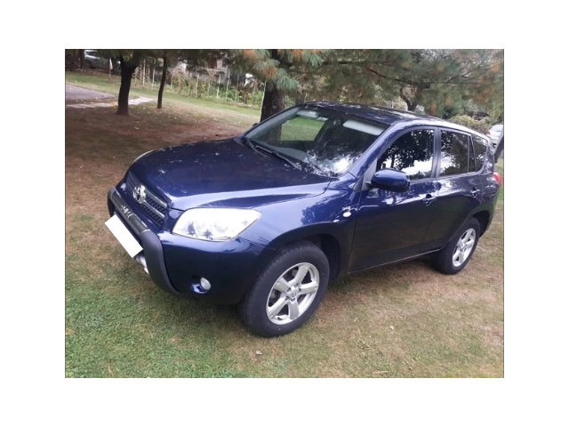 Toyota Rav4 2.2 D4D, снимка 3 - Автомобили и джипове - 47411323