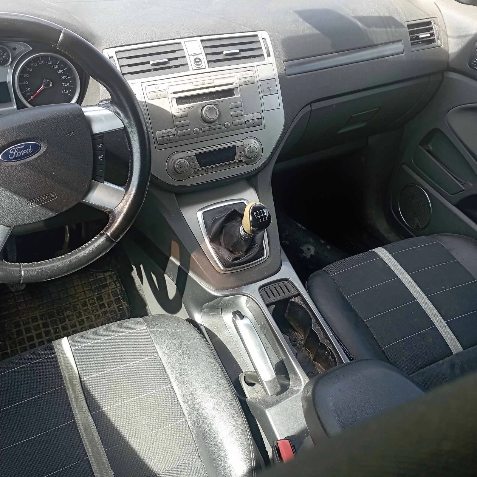 Ford Kuga  - изображение 7
