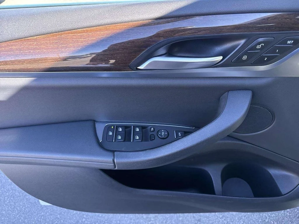 BMW X3  xDrive30i * CARFAX * �� ���������������� �� BMW | Mobile.bg � ����������� 16