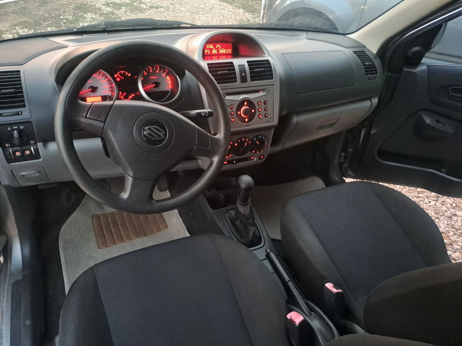 Suzuki Ignis, снимка 11 - Автомобили и джипове - 54151886