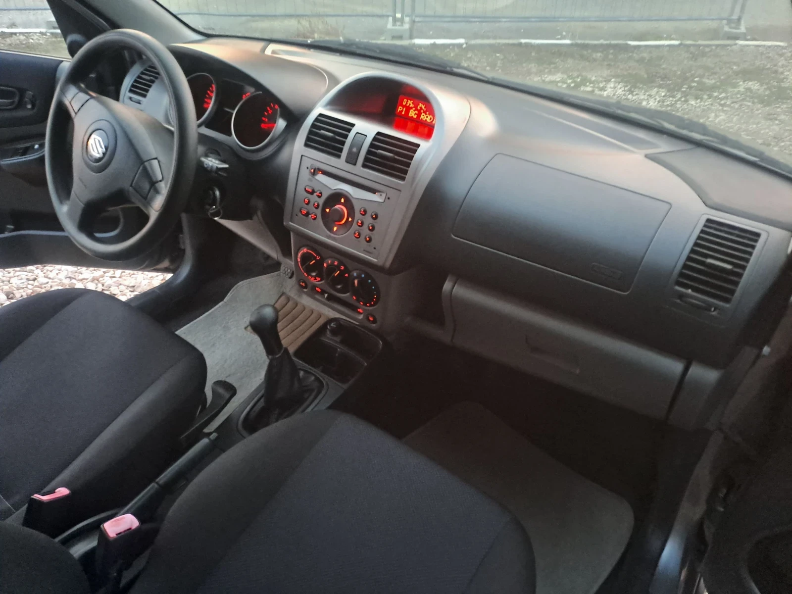 Suzuki Ignis, снимка 10 - Автомобили и джипове - 54151886