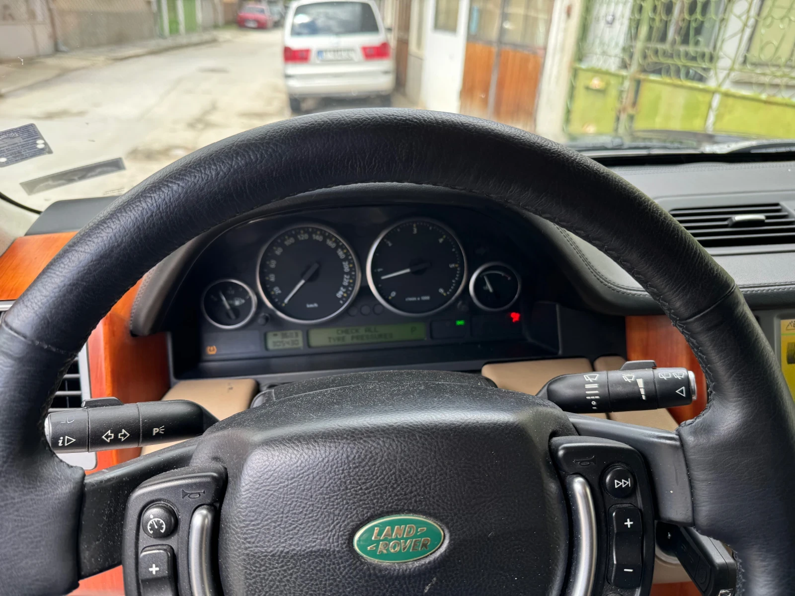 Land Rover Range rover VOGUE 3.6 на пружини, снимка 11 - Автомобили и джипове - 54397161