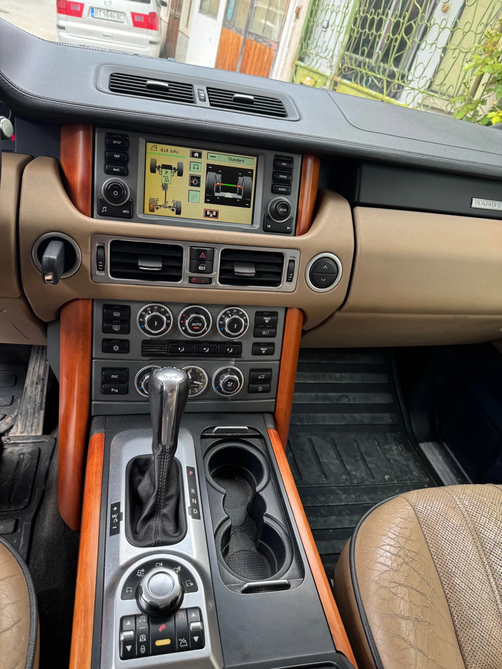 Land Rover Range rover VOGUE 3.6 на пружини, снимка 9 - Автомобили и джипове - 54397161