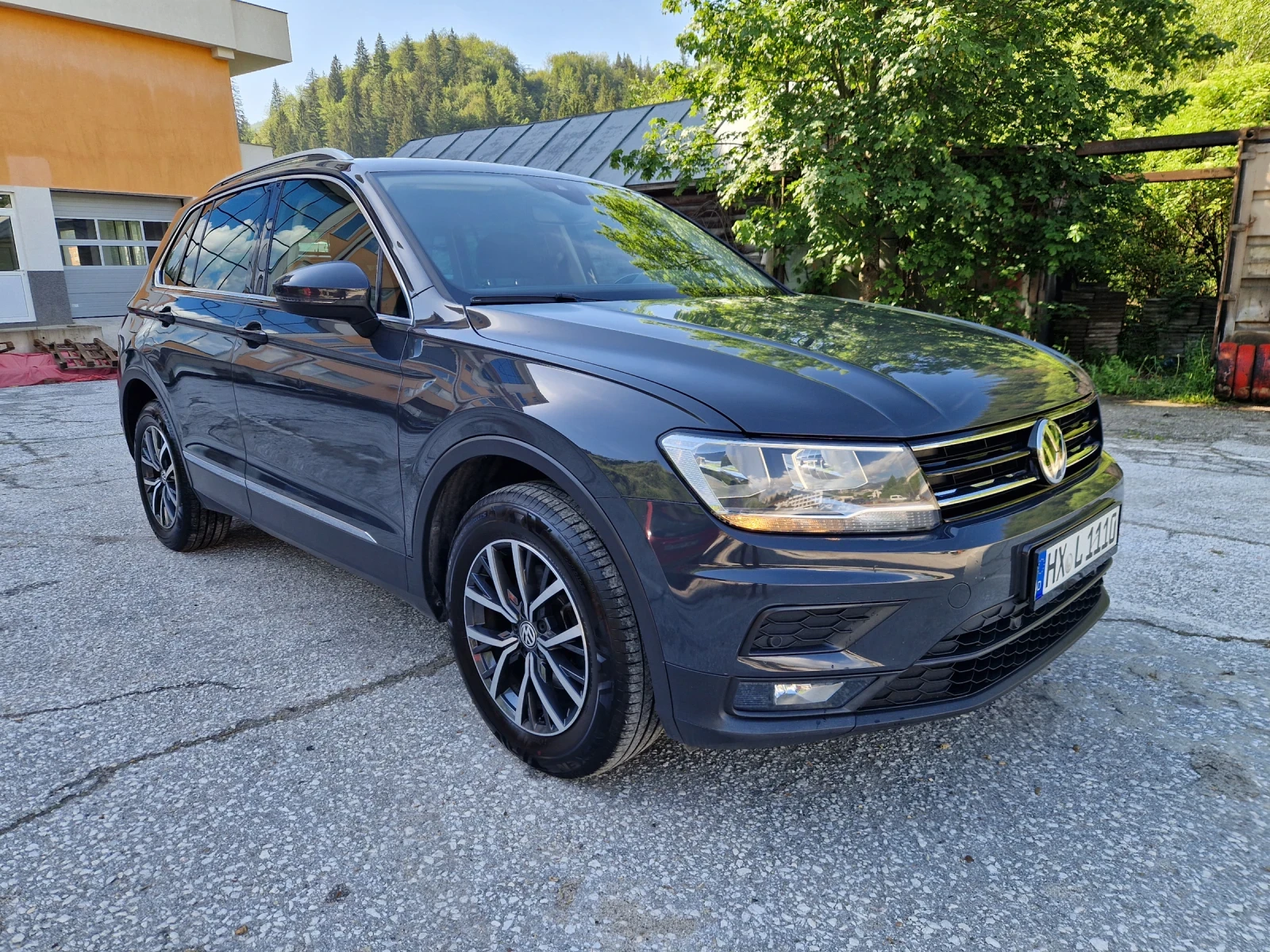 VW Tiguan 2.0TDi 4Motion, снимка 3 - Автомобили и джипове - 54961815