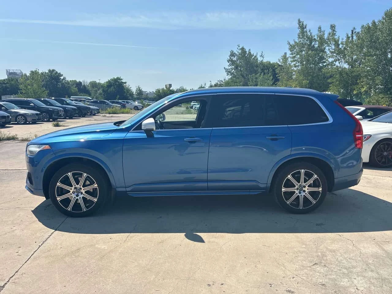 Volvo Xc90 R Design/CARFAX/ВТОРИ ЧИФТ ГУМИ И ДЖАНТИ/КЛИП, снимка 2 - Автомобили и джипове - 55418186