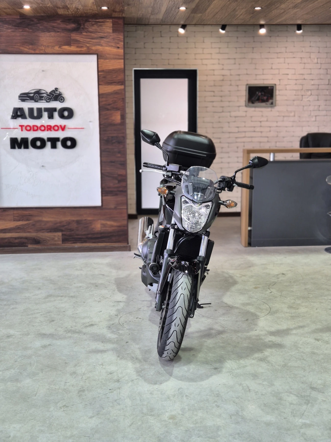 Honda Nc 700S ABS A2 АВТОМАТИК Нов внос от ШВЕЙЦАРИЯ!!!, снимка 2 - Мотоциклети и мототехника - 54766647