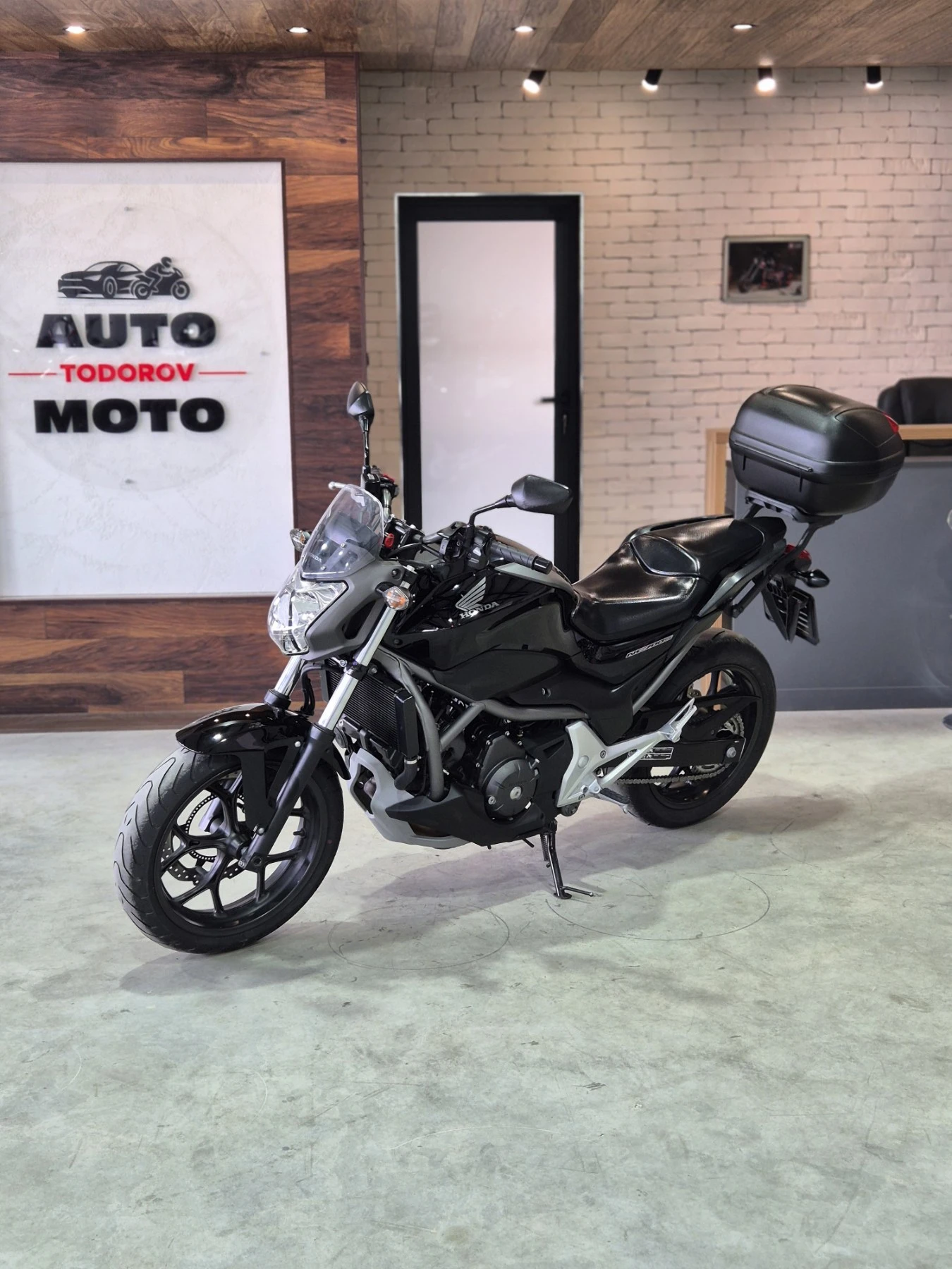 Honda Nc 700S ABS A2 АВТОМАТИК Нов внос от ШВЕЙЦАРИЯ!!!, снимка 3 - Мотоциклети и мототехника - 54766647