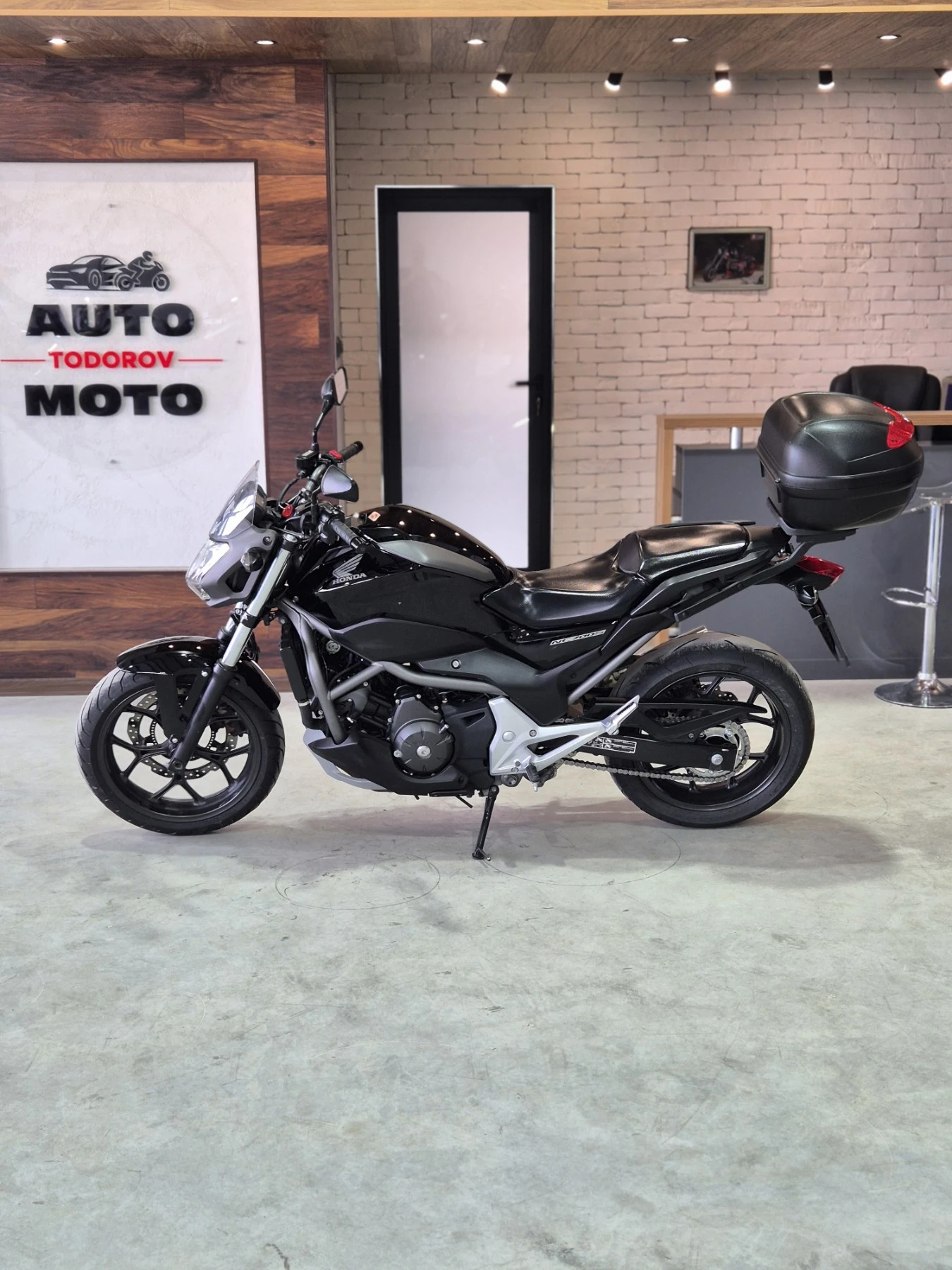 Honda Nc 700S ABS A2 АВТОМАТИК Нов внос от ШВЕЙЦАРИЯ!!!, снимка 4 - Мотоциклети и мототехника - 54766647
