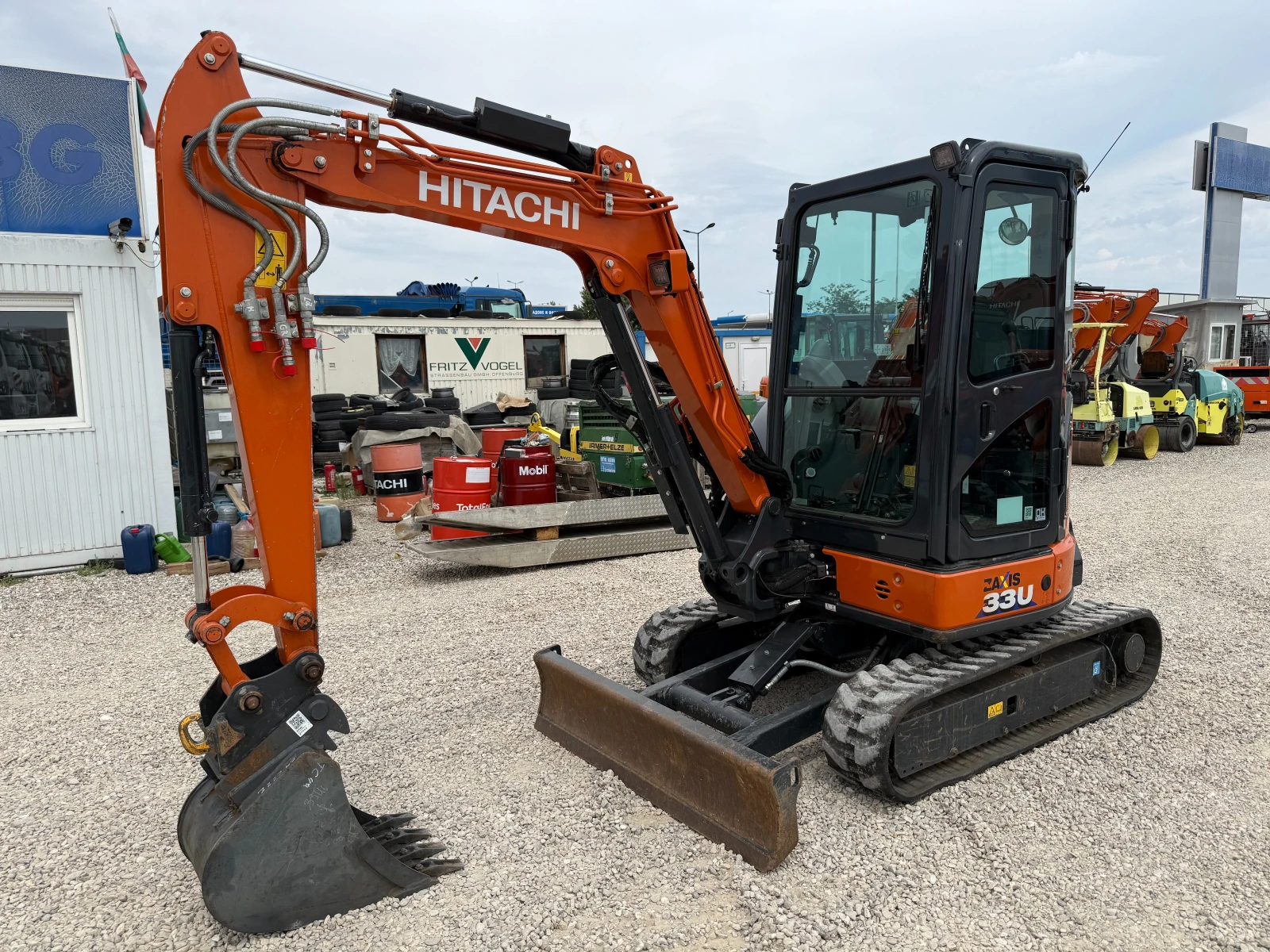 Багер Hitachi ZX 33 U-6 - изображение 3