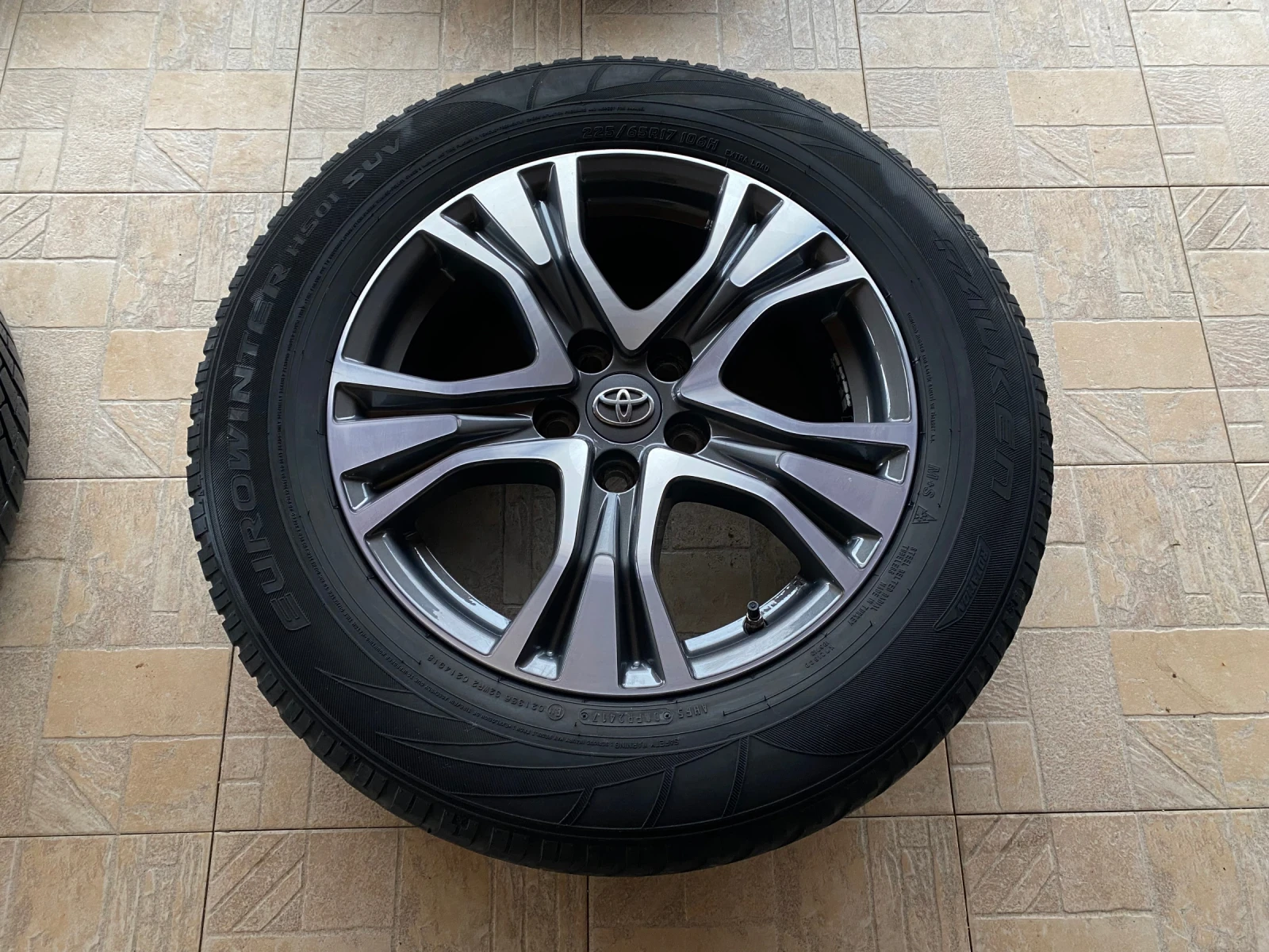 ���� � ������ 225/65R17 �� Toyota Rav4 | Mobile.bg � ����������� 3