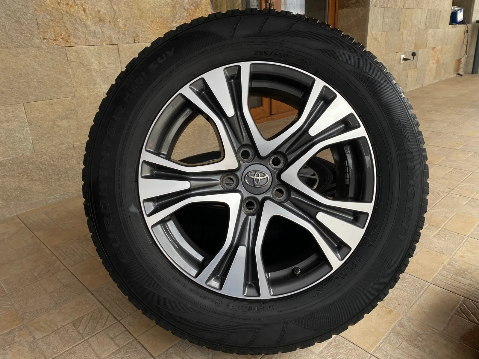 ���� � ������ 225/65R17 �� Toyota Rav4 | Mobile.bg � ����������� 7