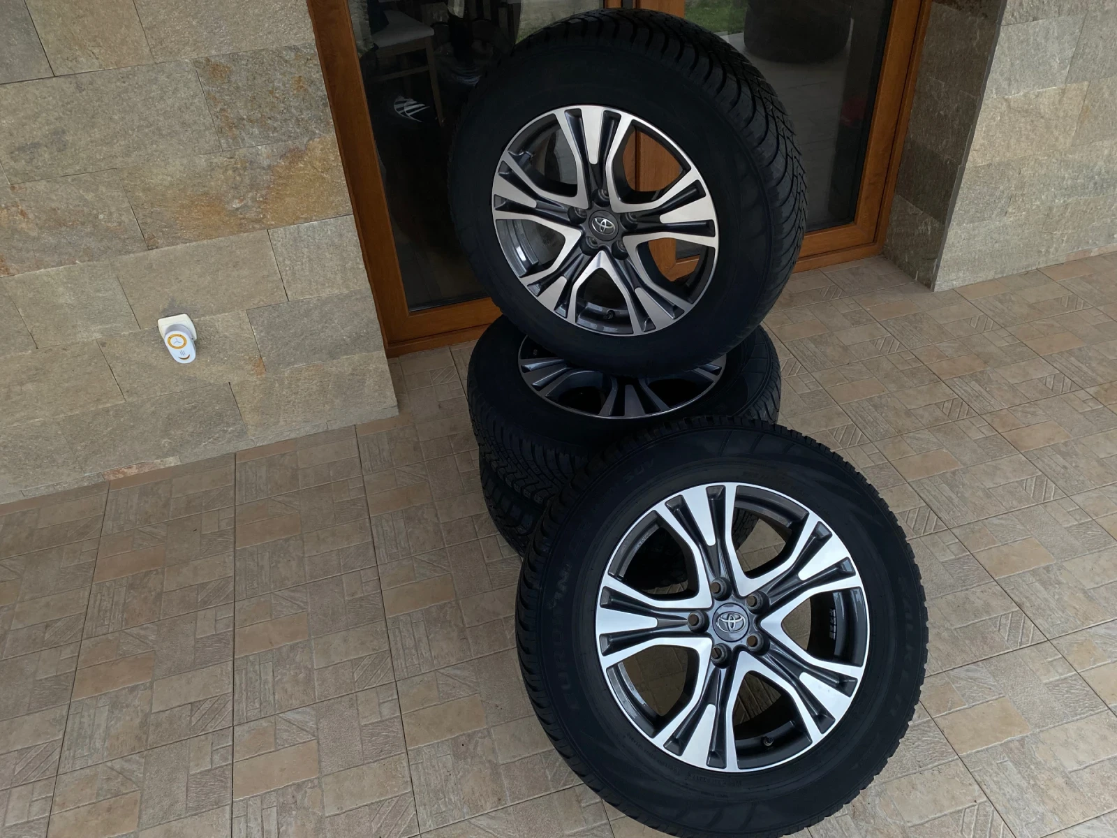 ���� � ������ 225/65R17 �� Toyota Rav4 | Mobile.bg � ����������� 8