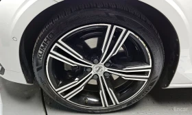 Volvo S60 T5* INSCRIPT* LANE* ASSIST* КАМЕРИ* KEYLESS* ПАНО*, снимка 13