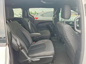 Chrysler Pacifica 3.6l Hybrid Touring Plus, снимка 11