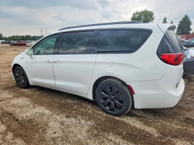 Chrysler Pacifica 3.6l Hybrid Touring Plus, снимка 2