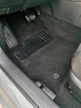 Обява за продажба на Toyota Auris Hybrid 1.8  ~16 100 лв. - изображение 11 | Auto.bg Обява за продажба на Toyota Auris Hybrid 1.8  ~16 100 лв. - изображение 11