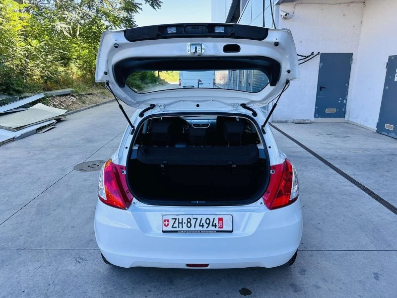 Suzuki Swift 1.2i Swiss, снимка 8 - Автомобили и джипове - 47433425