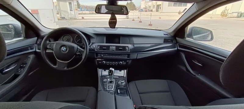 BMW 520 2012 г. 184 к.с. Бензин , снимка 13 - Автомобили и джипове - 42466785