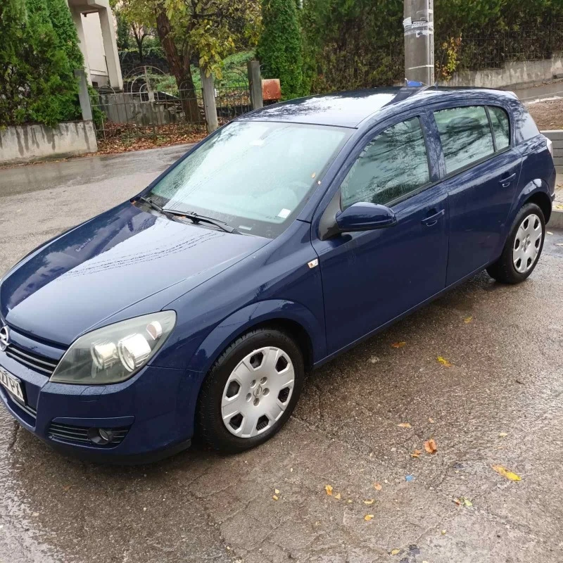 Opel Astra 1.7 CDTI, снимка 4 - Автомобили и джипове - 47573158