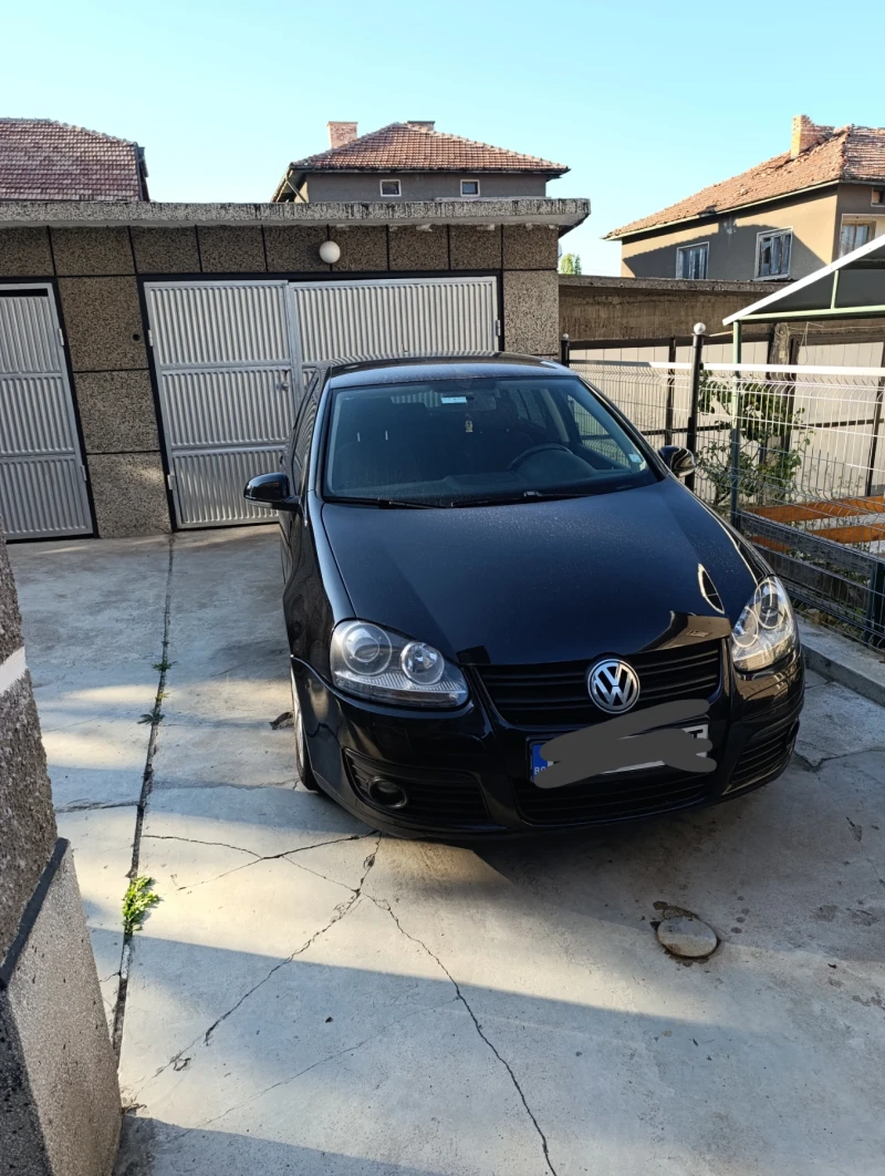 VW Golf, снимка 1 - Автомобили и джипове - 47672276