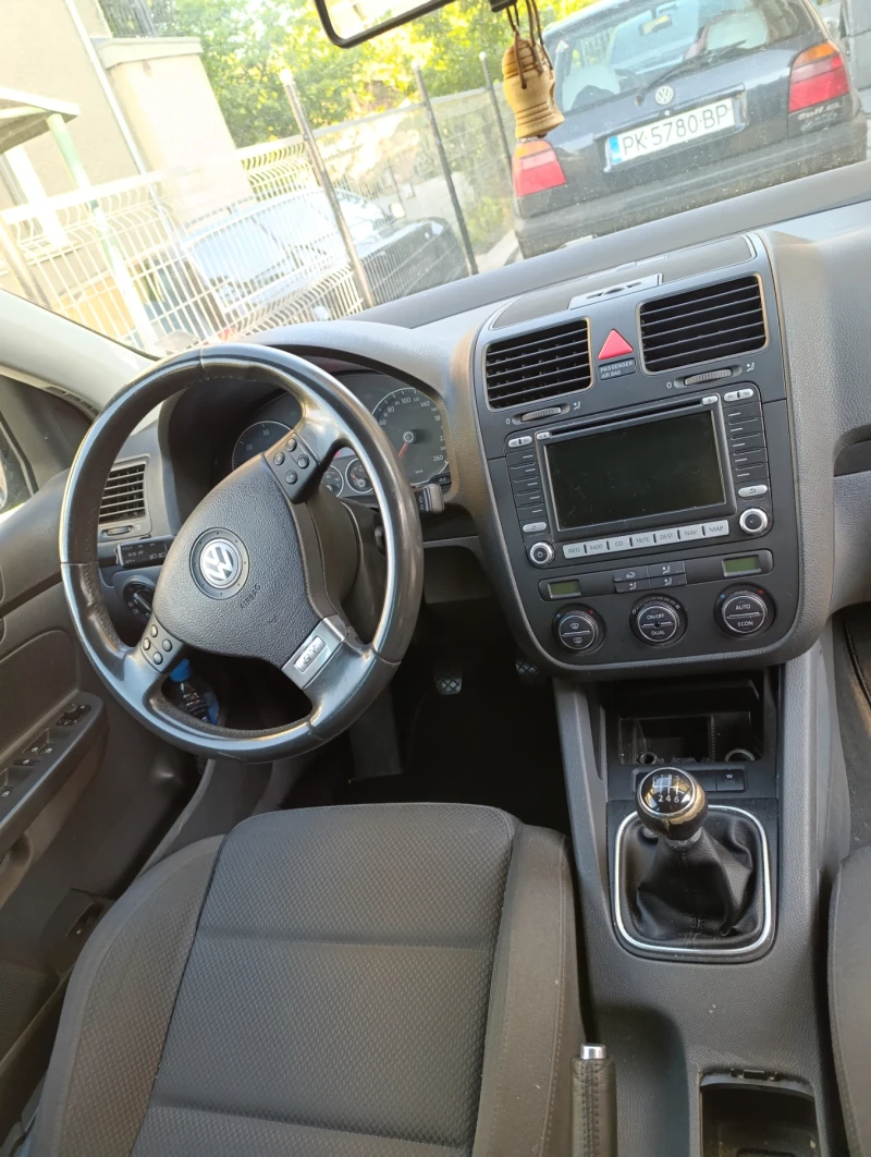 VW Golf, снимка 5 - Автомобили и джипове - 47672276