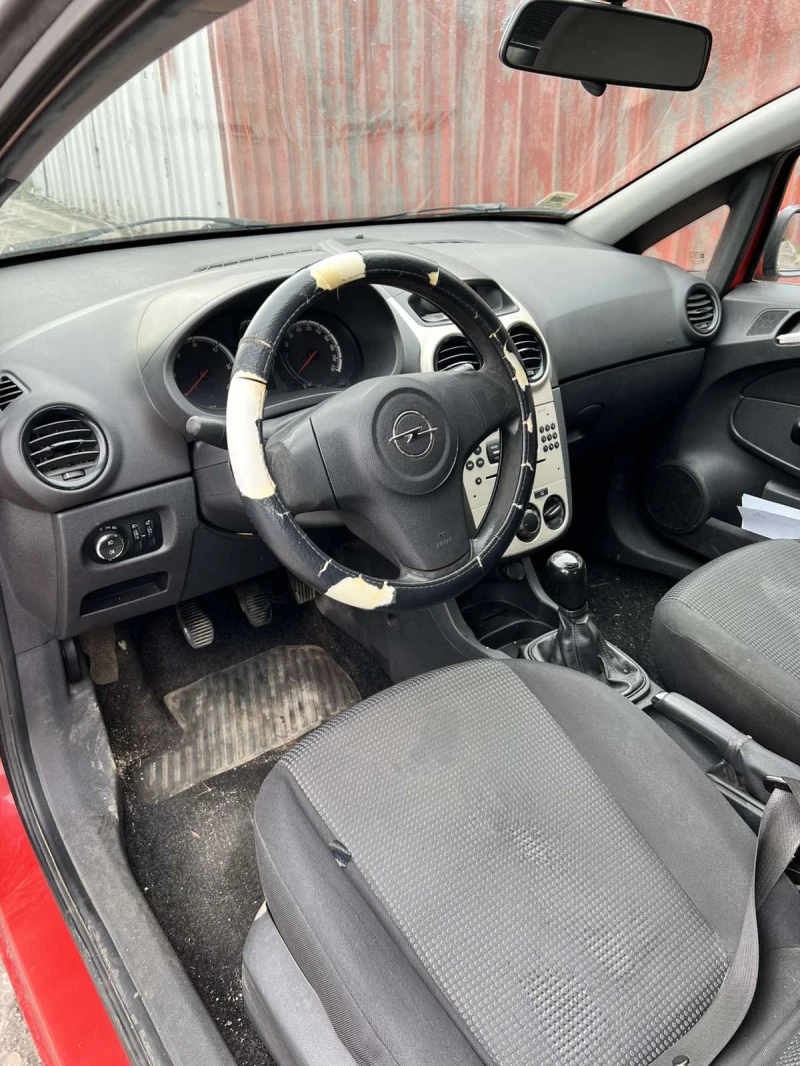 Opel Corsa, снимка 8 - Автомобили и джипове - 48903357