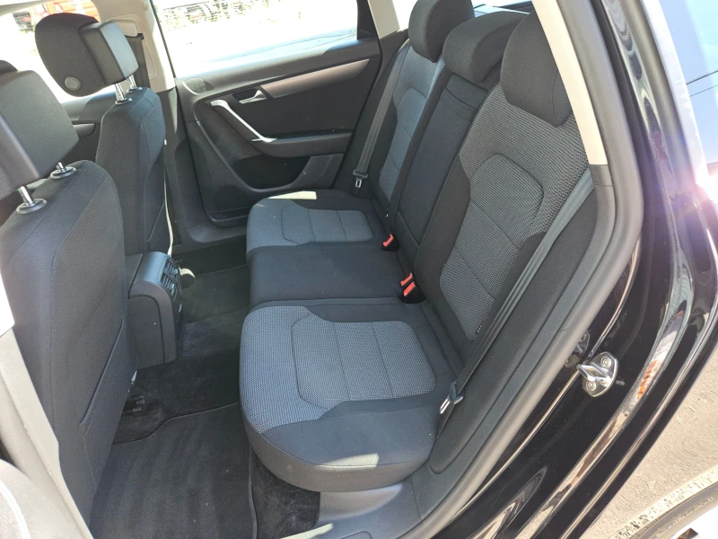 VW Passat 2.0TDI/BLACK FRIDAY/Comfortline/ACC/NAVI/БЛУТУТ/E5, снимка 16 - Автомобили и джипове - 51329934