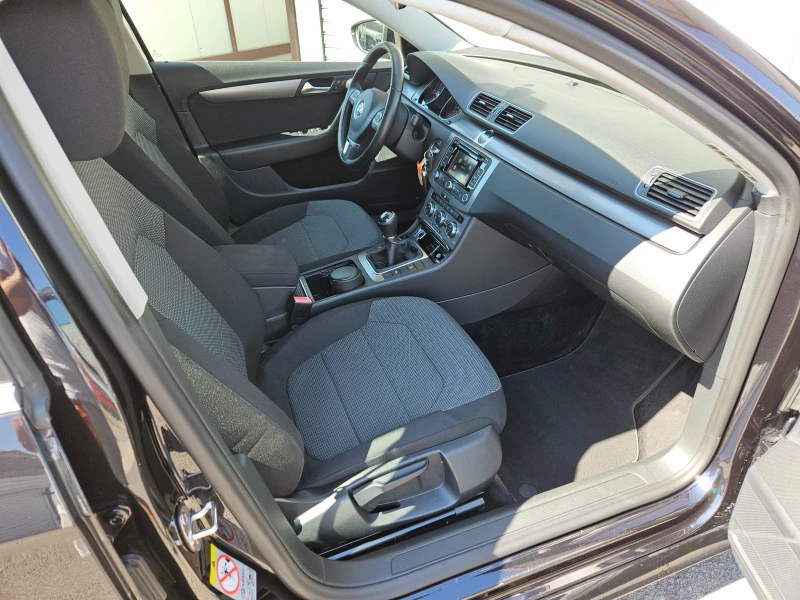 VW Passat 2.0TDI/BLACK FRIDAY/Comfortline/ACC/NAVI/БЛУТУТ/E5, снимка 15 - Автомобили и джипове - 51329934